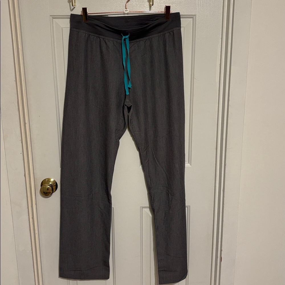 Figs women's Graphite Livingston™ - Tall Basic Scrub Pants - M - Tall / Graphite